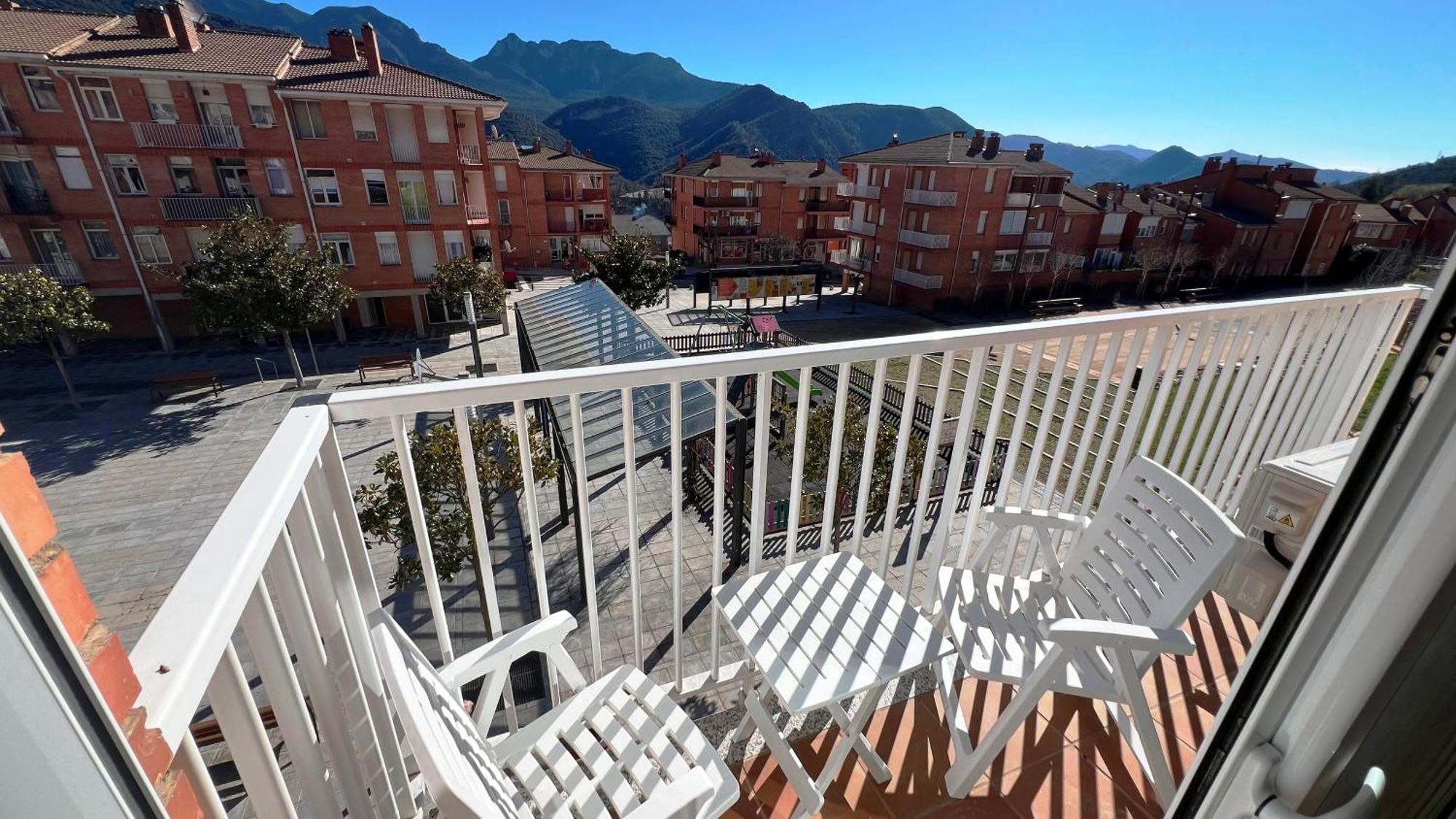 Apartament Acollidor Al Bergueda 6P Sant Jordi de Cercs Bagian luar foto